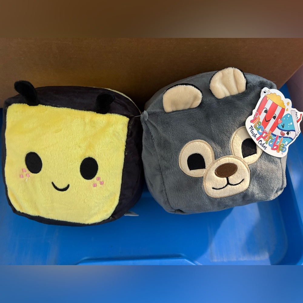 Inseparables Plush Cubes with magnets, assorted styles